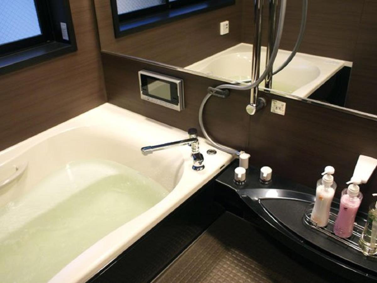 Hotel Livemax Budget Esaka Suita Exteriör bild