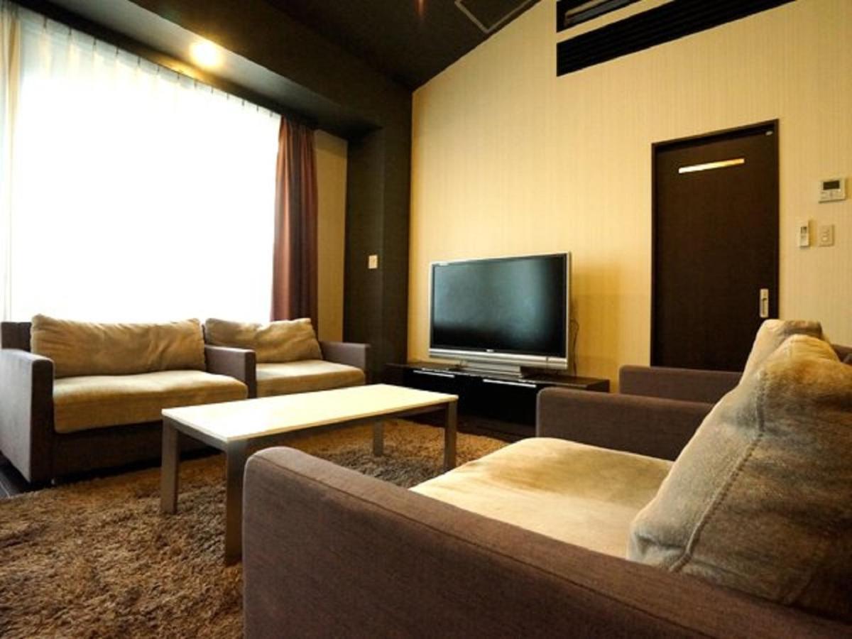 Hotel Livemax Budget Esaka Suita Exteriör bild