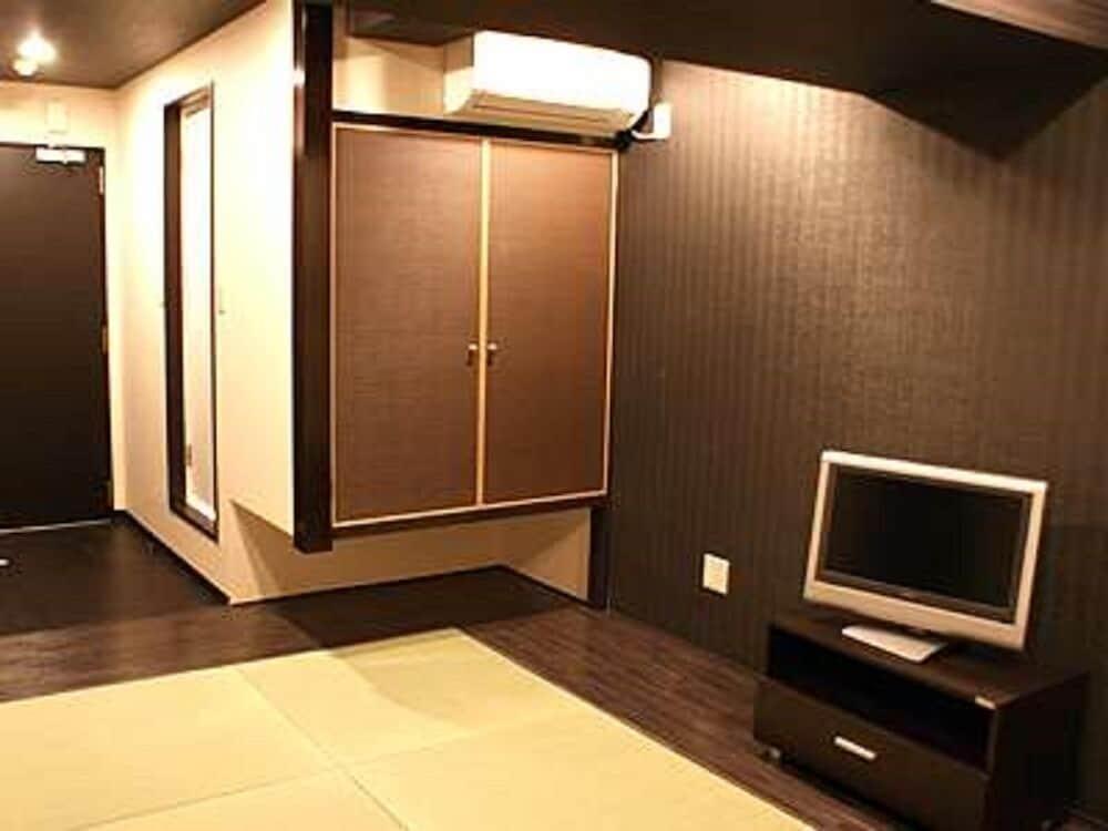 Hotel Livemax Budget Esaka Suita Exteriör bild